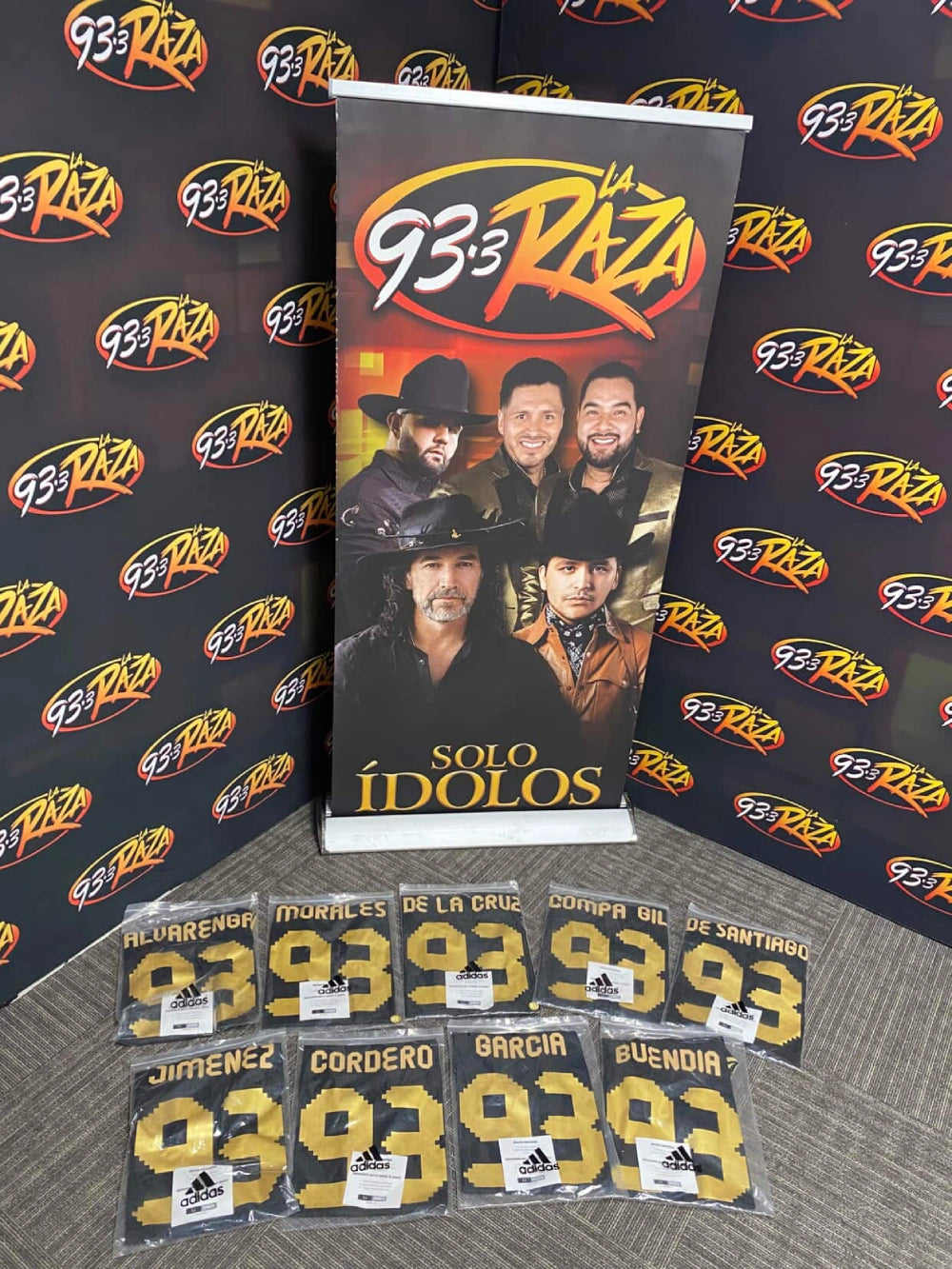 93.3 LA RAZA Radio Station